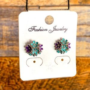PETITE FLORAL STUD EARRINGS